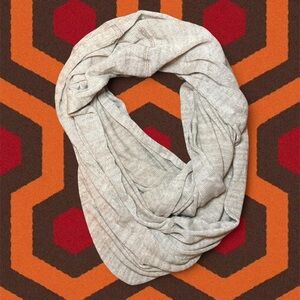 NWOT Brandy Melville Knit Infinity Scarf